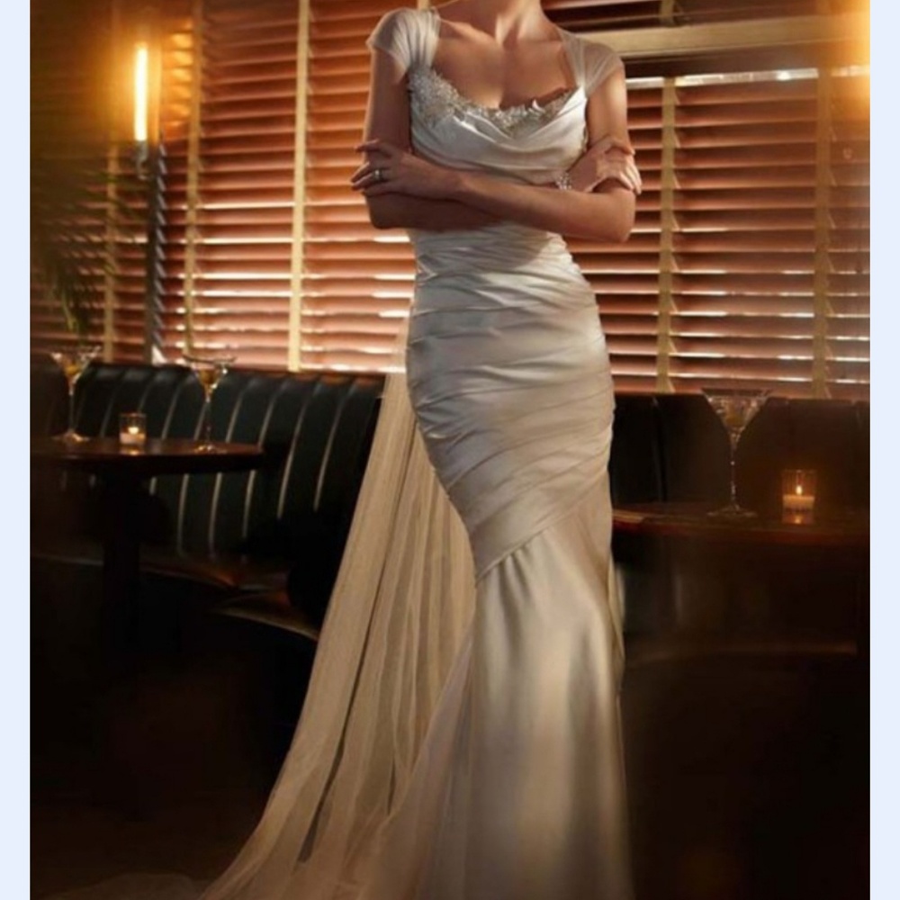 Vintage style wedding dress - Picture 2 of 2